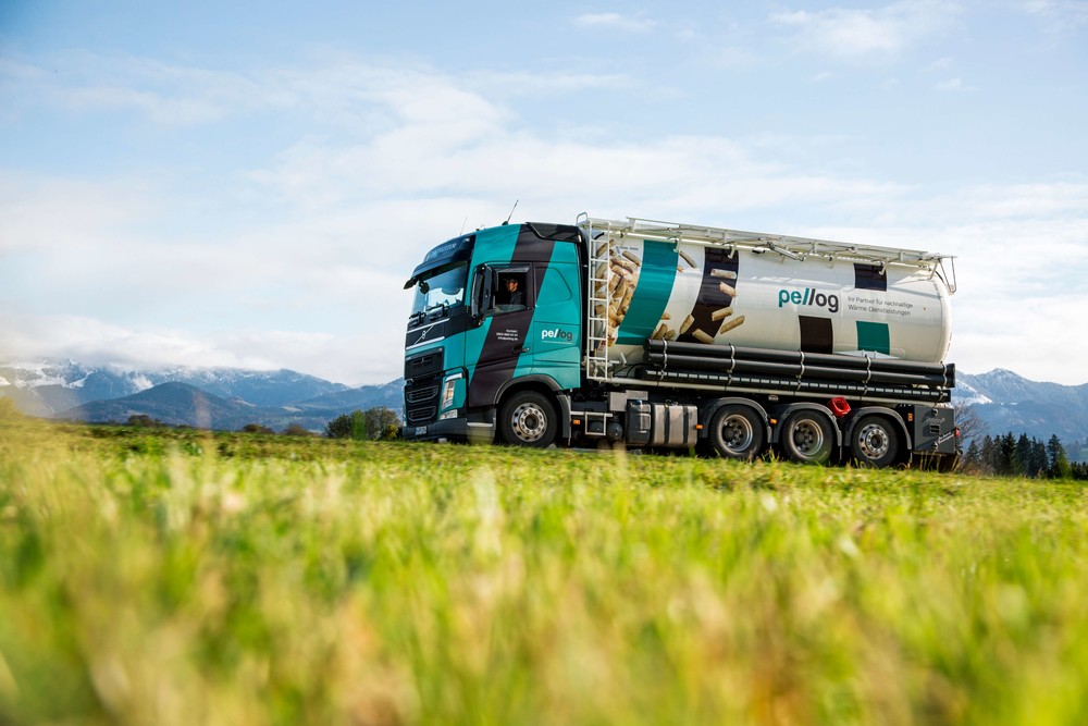 LKW zum Pellets einblase.
