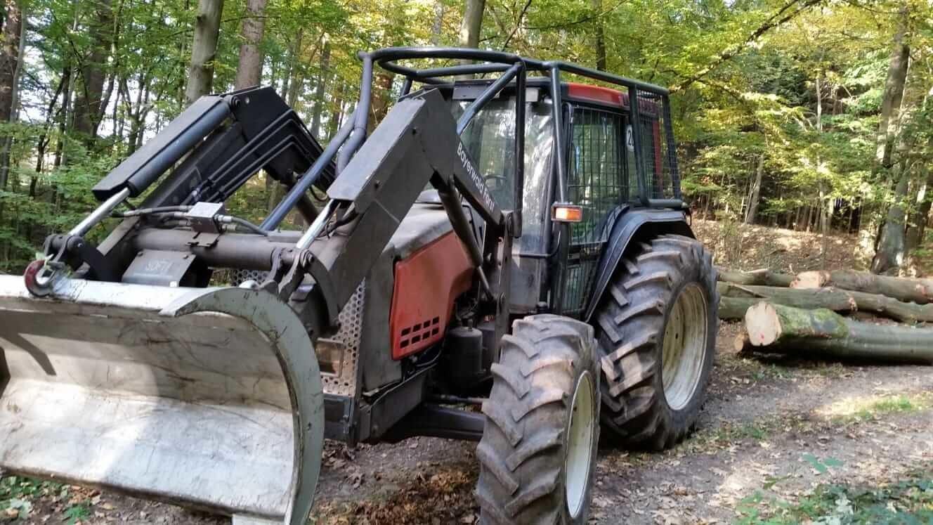 Forstspezialschlepper